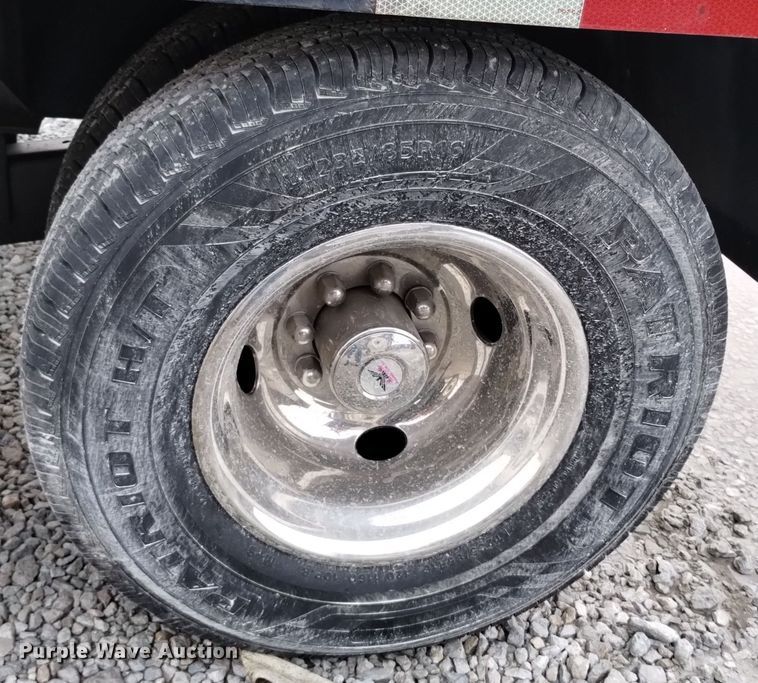 image for item EH0076 Convey-All BTS300 seed tender