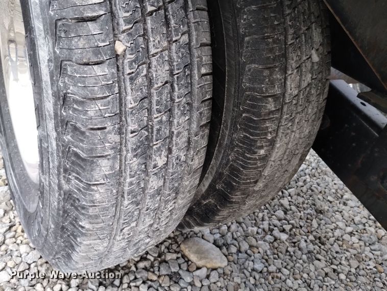 image for item EH0076 Convey-All BTS300 seed tender