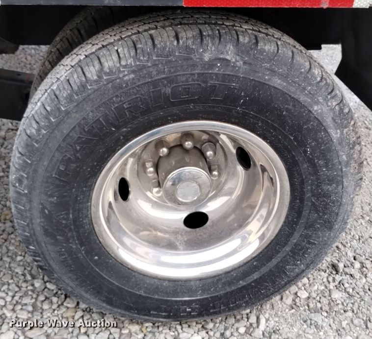 image for item EH0076 Convey-All BTS300 seed tender