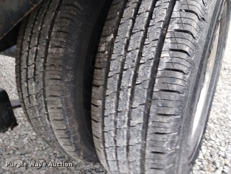 image for item EH0076 Convey-All BTS300 seed tender