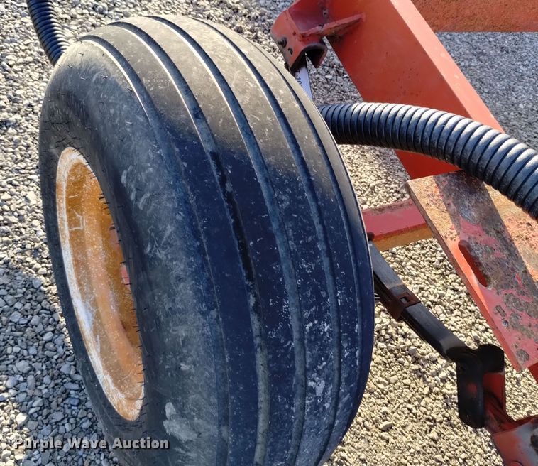 image for item EH0090 Countrymark Coop 2610 running gear