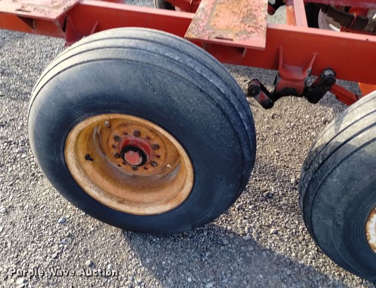 image for item EH0091 Countrymark Coop 2610 running gear