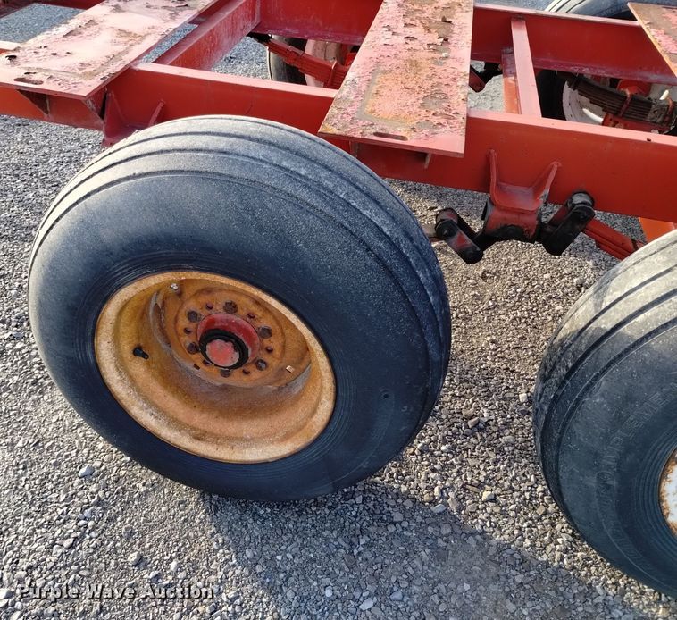 image for item EH0091 Countrymark Coop 2610 running gear