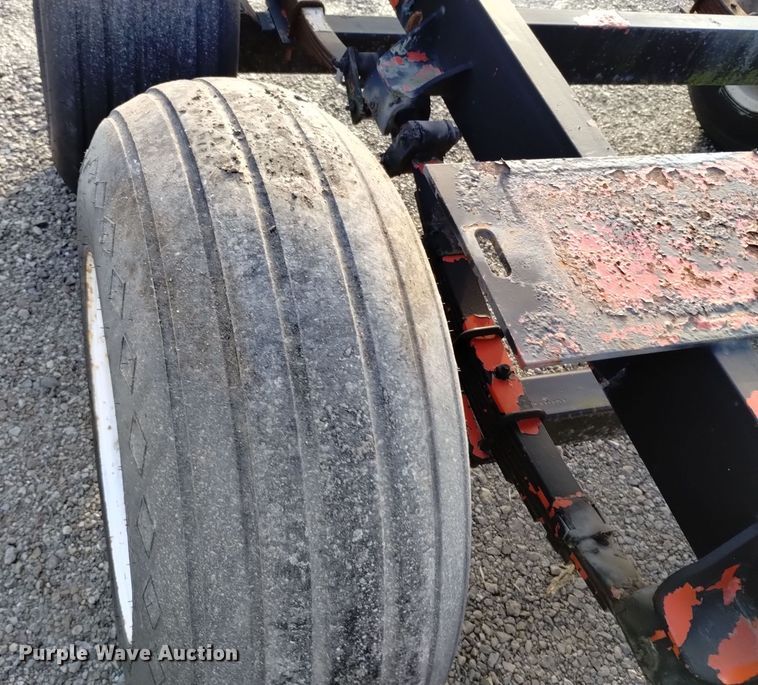 image for item EH0092 Countrymark Coop 2610 running gear