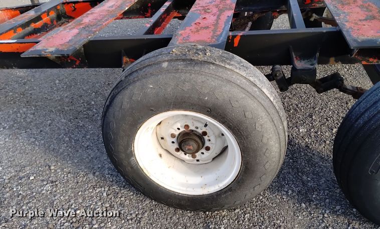 image for item EH0092 Countrymark Coop 2610 running gear