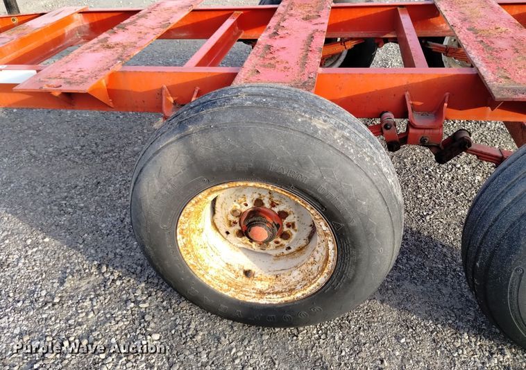 image for item EH0093 Countrymark 2610 running gear