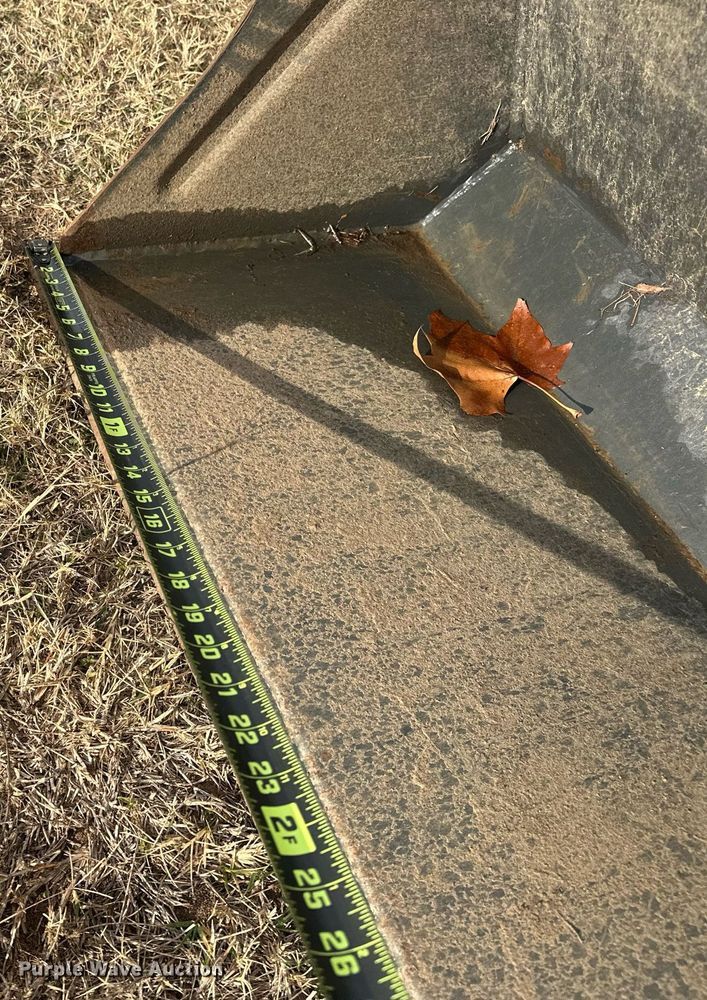 image for item EJ5269 Branson 2800 MFWD tractor