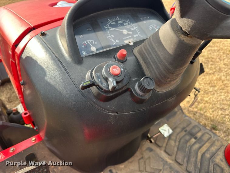 image for item EJ5269 Branson 2800 MFWD tractor