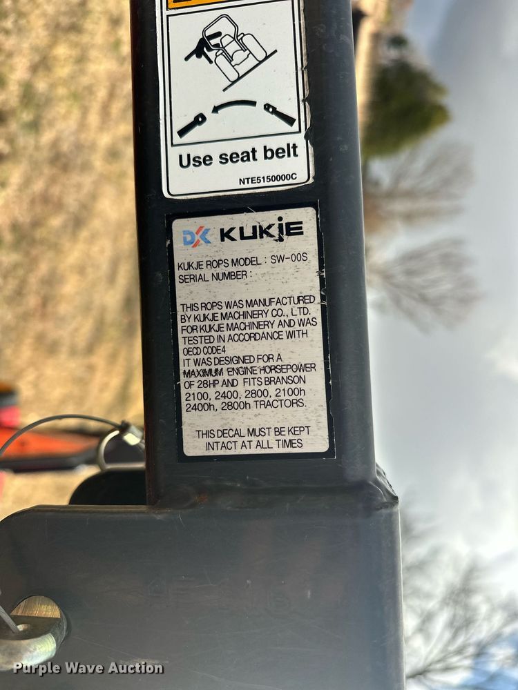 image for item EJ5269 Branson 2800 MFWD tractor