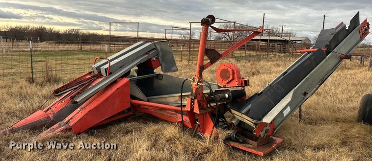 image for item EJ5317 Byron 103 corn picker