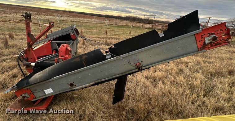 image for item EJ5317 Byron 103 corn picker