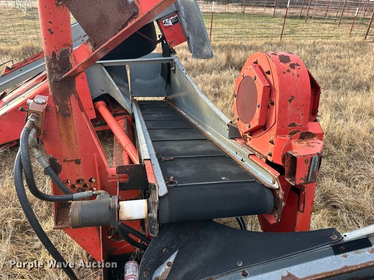 image for item EJ5317 Byron 103 corn picker