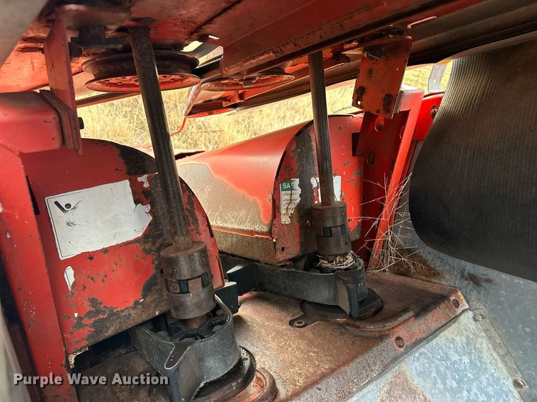 image for item EJ5317 Byron 103 corn picker