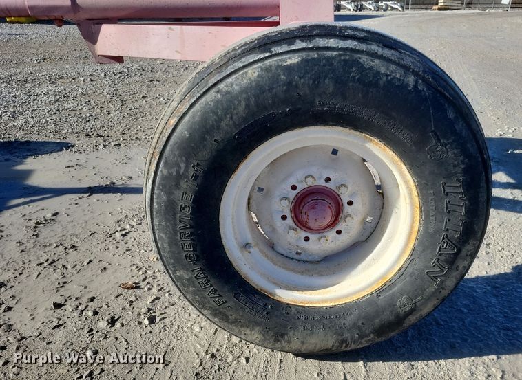 image for item EJ8150 CountryMark Co-Op 2010 running gear