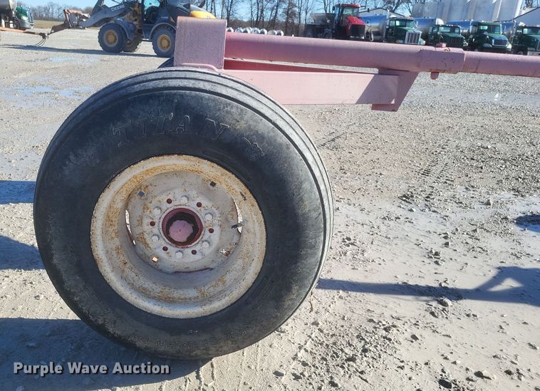 image for item EJ8150 CountryMark Co-Op 2010 running gear