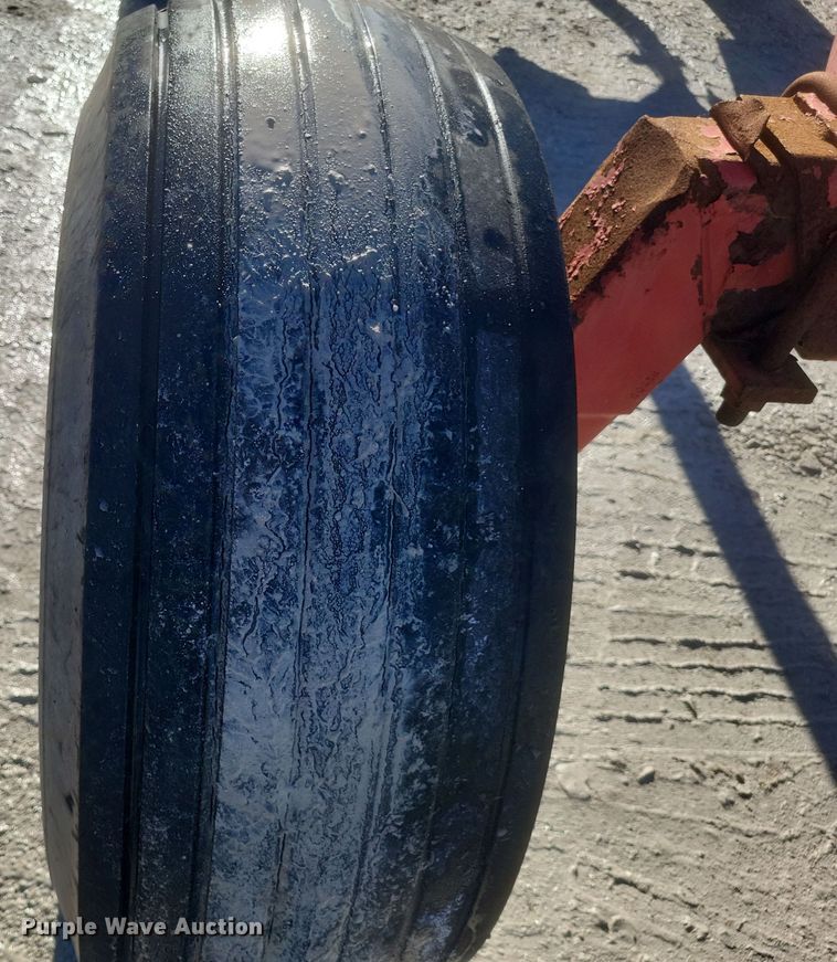 image for item EJ8152 CountryMark Co-Op 2010 running gear 