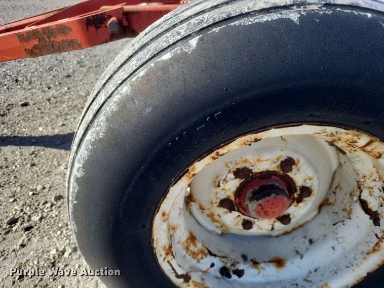 image for item EJ8152 CountryMark Co-Op 2010 running gear 