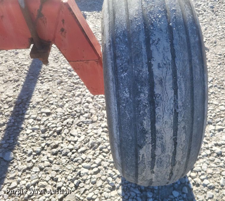 image for item EJ8153 CountryMark Co-Op 2020 running gear 