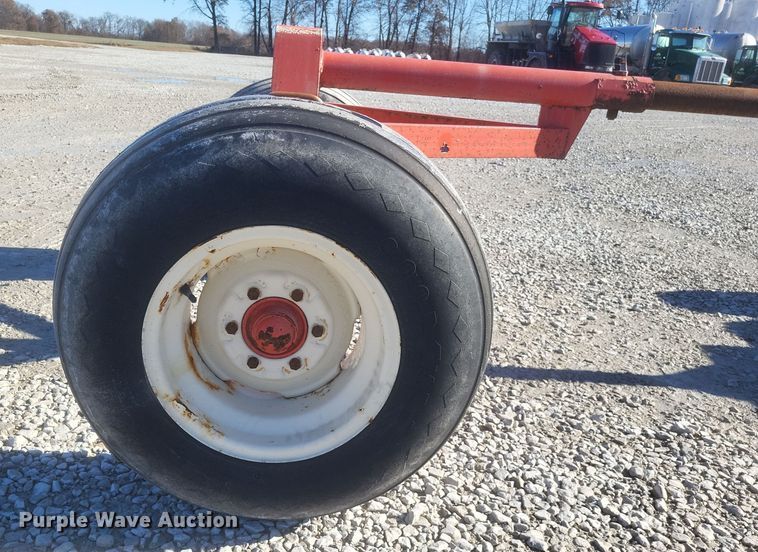 image for item EJ8153 CountryMark Co-Op 2020 running gear 