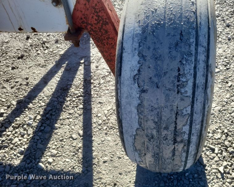 image for item EJ8153 CountryMark Co-Op 2020 running gear 