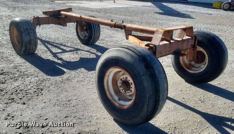 image for item EJ8154 Clark 2020 running gear 