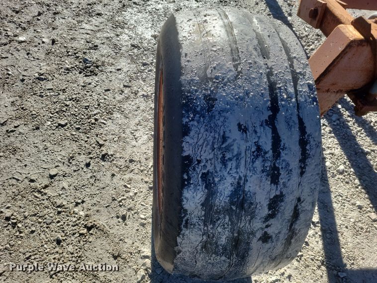 image for item EJ8154 Clark 2020 running gear 