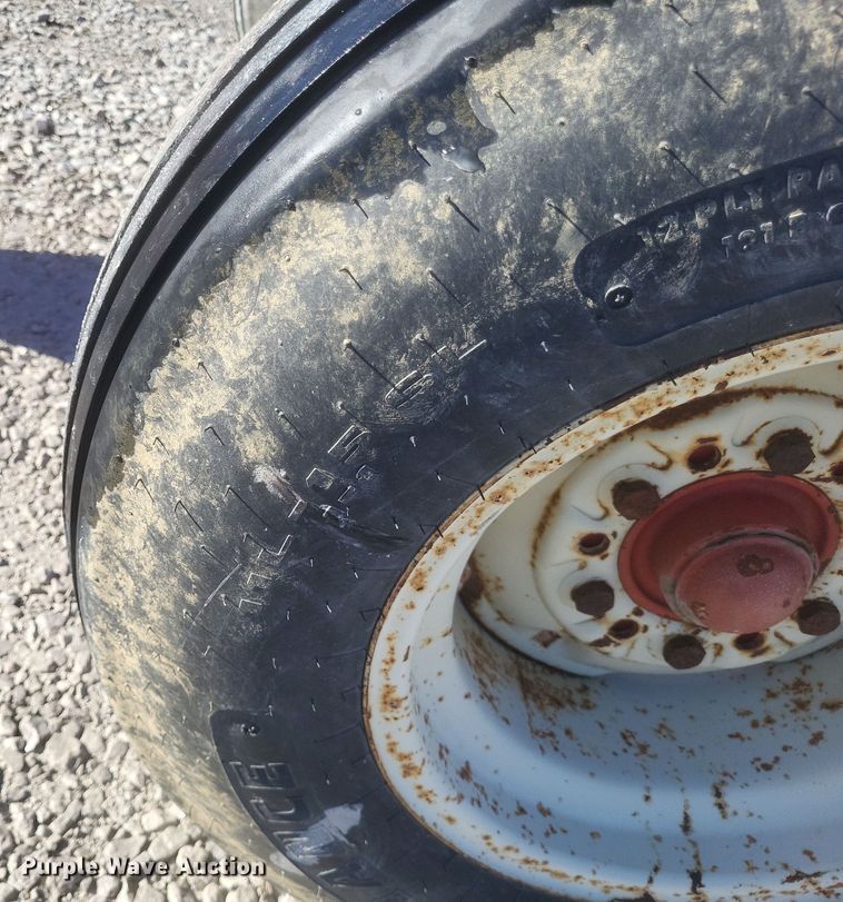 image for item EJ8155 Clark running gear 