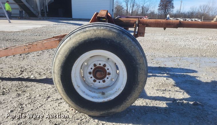 image for item EJ8156 Running gear 