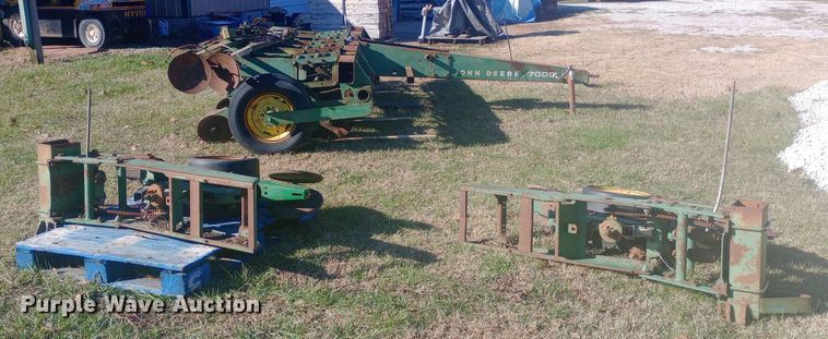 image for item EN8641 John Deere 7000 no-till planter