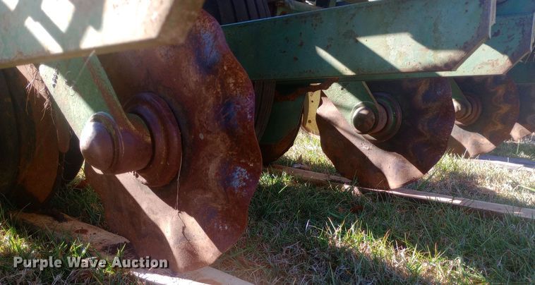image for item EN8641 John Deere 7000 no-till planter