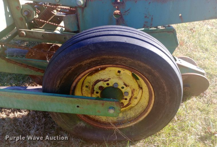 image for item EN8641 John Deere 7000 no-till planter