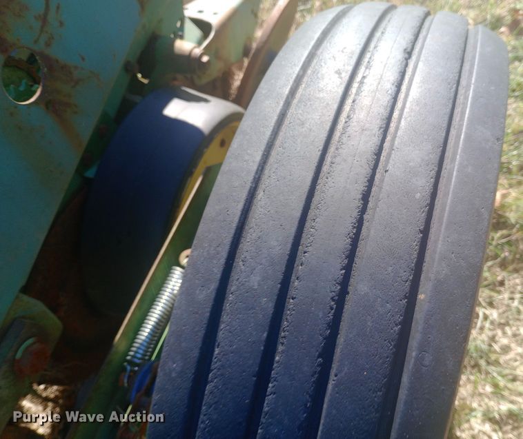 image for item EN8641 John Deere 7000 no-till planter