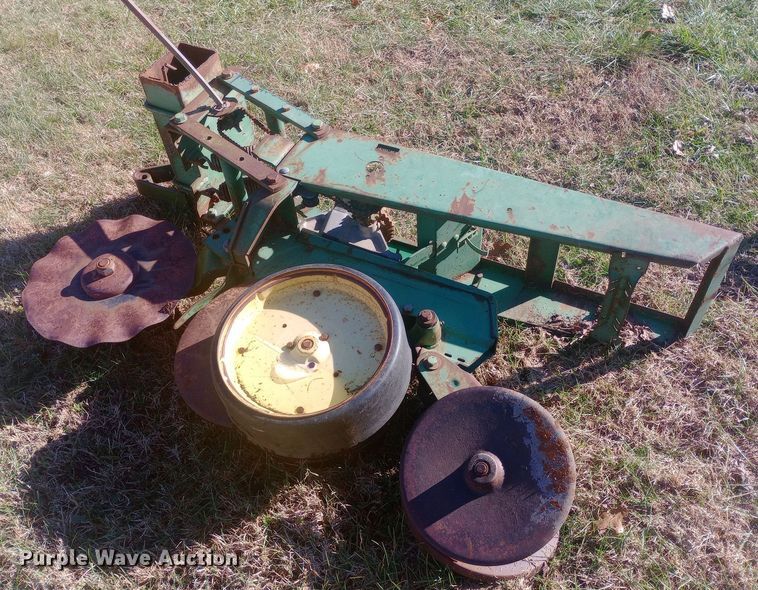 image for item EN8641 John Deere 7000 no-till planter