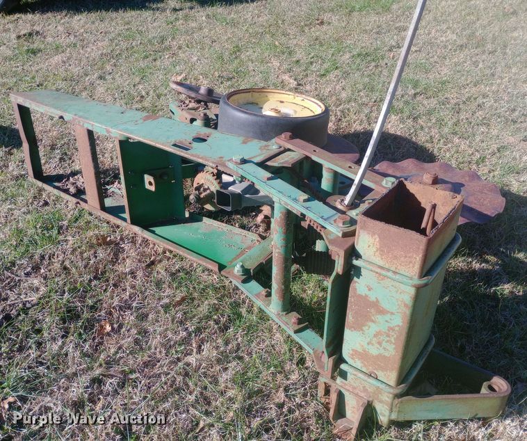 image for item EN8641 John Deere 7000 no-till planter