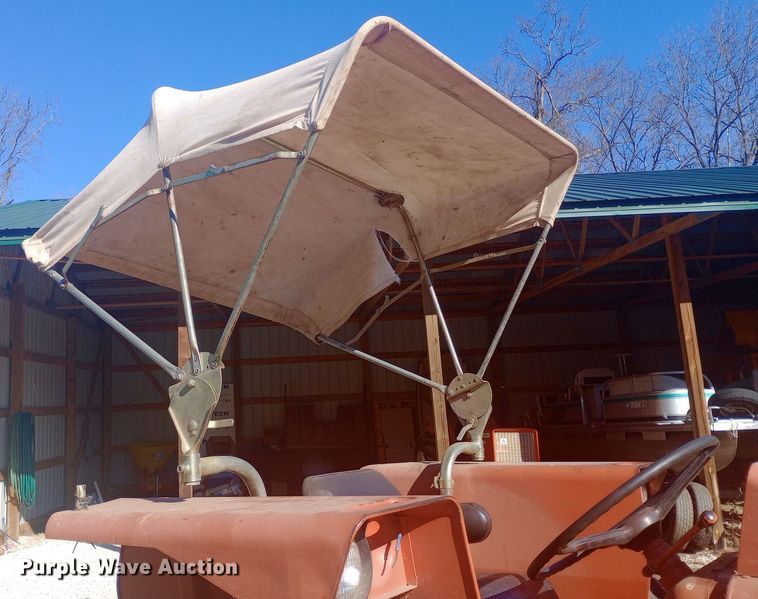 image for item EN8642 Allis-Chalmers 160 tractor