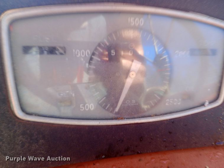 image for item EN8642 Allis-Chalmers 160 tractor