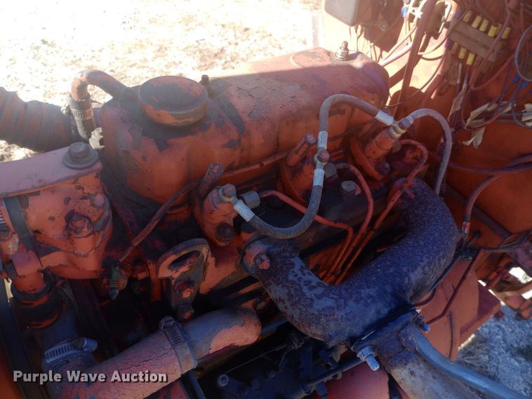 image for item EN8642 Allis-Chalmers 160 tractor