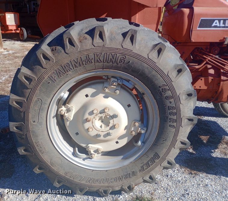 image for item EN8642 Allis-Chalmers 160 tractor