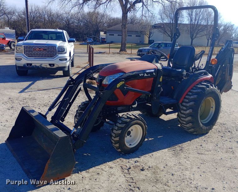 image for item EN8673 2017 Yanmar SA24 MFWD tractor