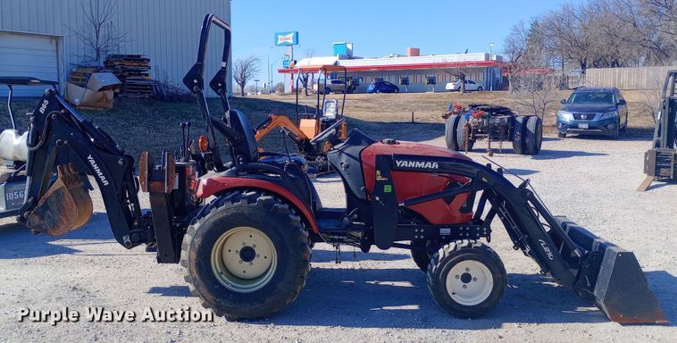 image for item EN8673 2017 Yanmar SA24 MFWD tractor