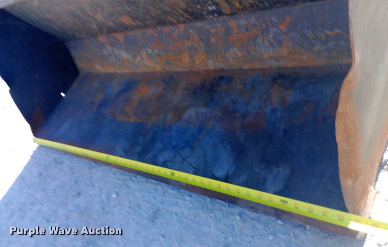 image for item EN8673 2017 Yanmar SA24 MFWD tractor