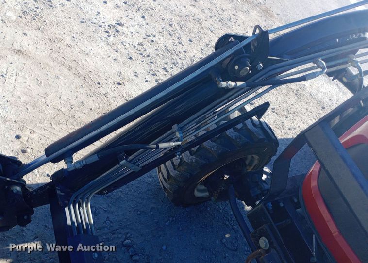 image for item EN8673 2017 Yanmar SA24 MFWD tractor