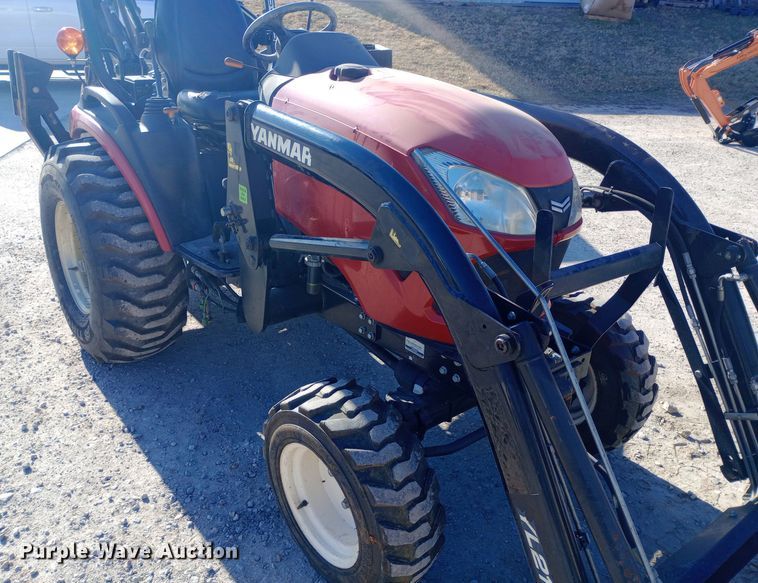 image for item EN8673 2017 Yanmar SA24 MFWD tractor