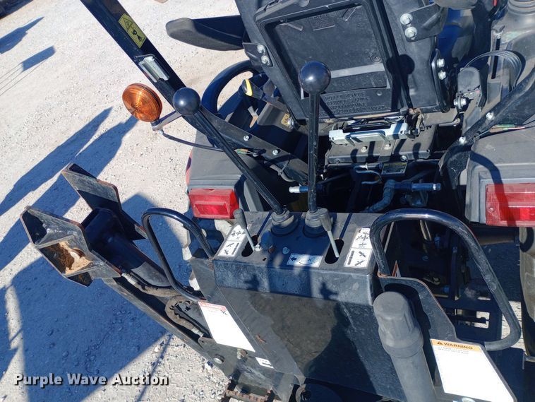 image for item EN8673 2017 Yanmar SA24 MFWD tractor