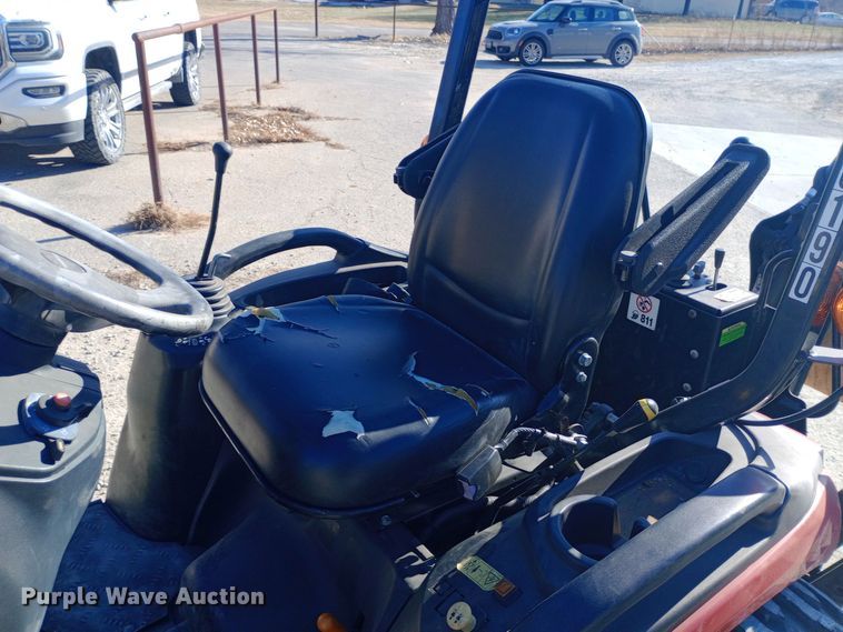 image for item EN8673 2017 Yanmar SA24 MFWD tractor