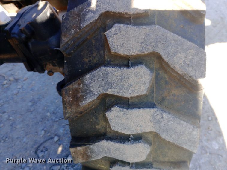 image for item EN8673 2017 Yanmar SA24 MFWD tractor