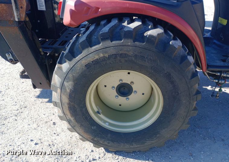 image for item EN8673 2017 Yanmar SA24 MFWD tractor