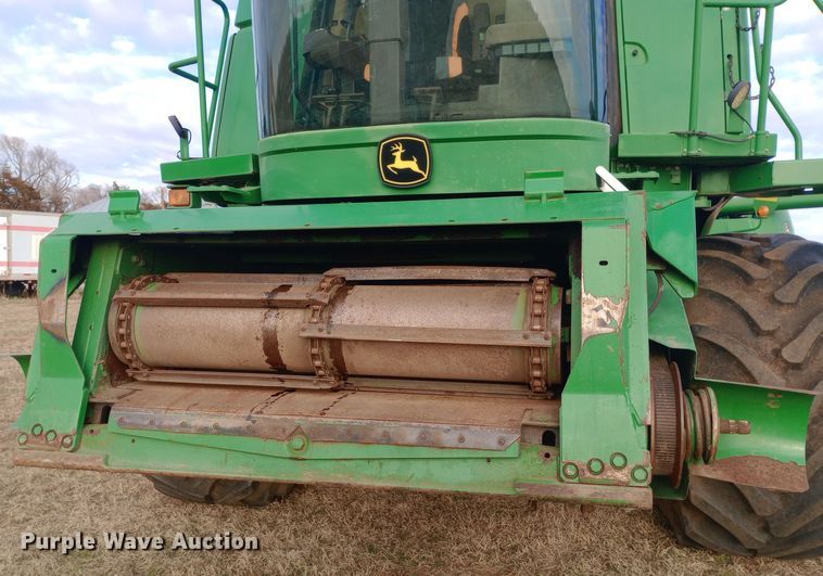 image for item EN8675 2002 John Deere 9650STS RWA combine