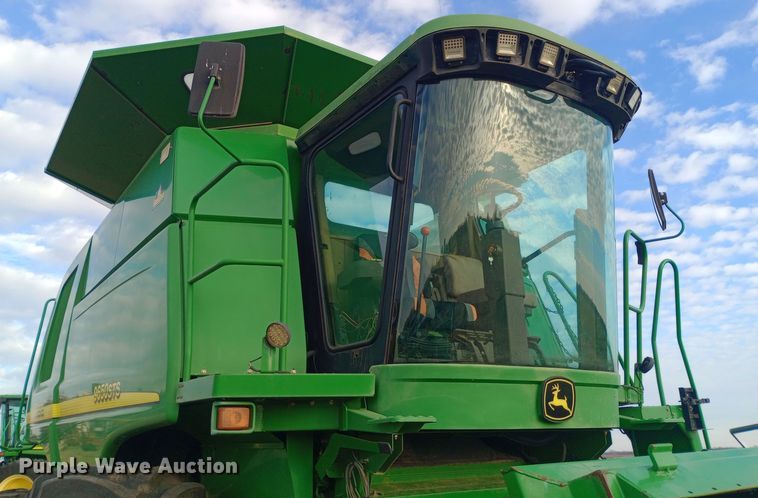 image for item EN8675 2002 John Deere 9650STS RWA combine