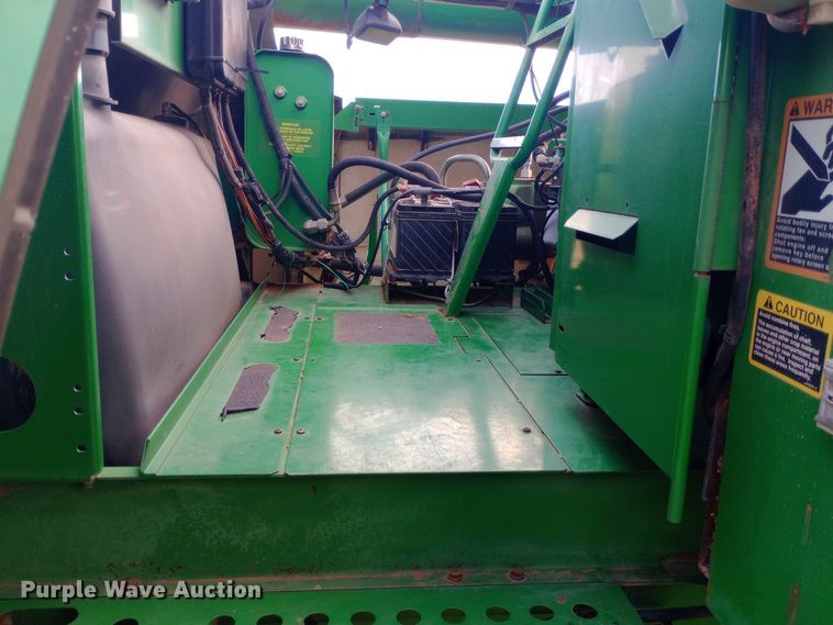 image for item EN8675 2002 John Deere 9650STS RWA combine
